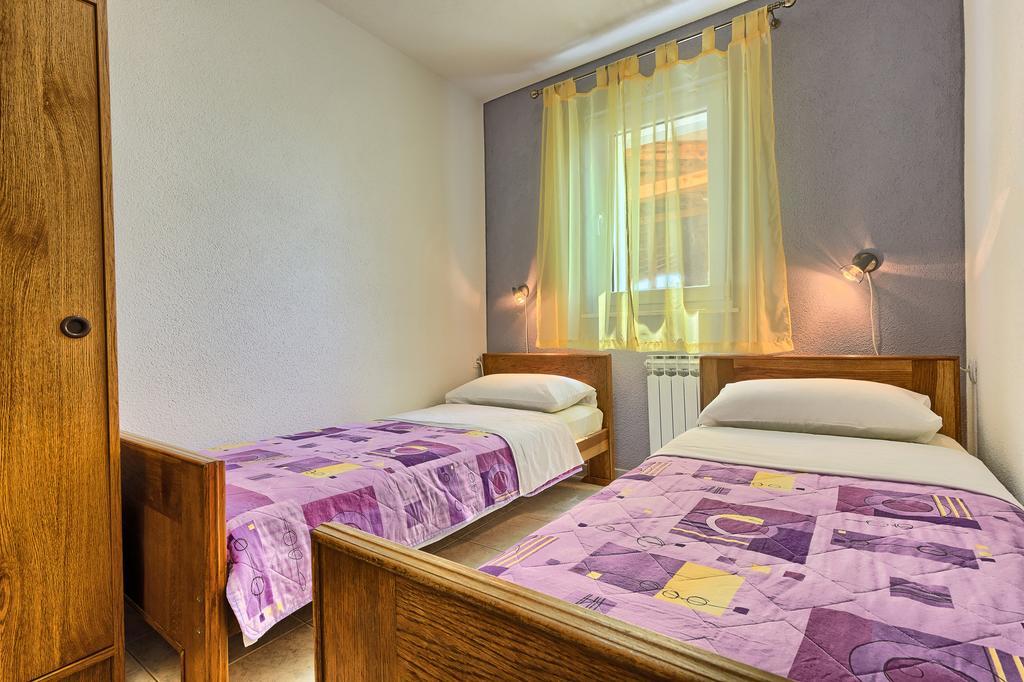 Apartments & Bungalows Ivanovic Kastela Ngoại thất bức ảnh